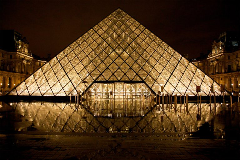 El Museo del Louvre abre sus puertas al mundo y publica gratis toda su colección