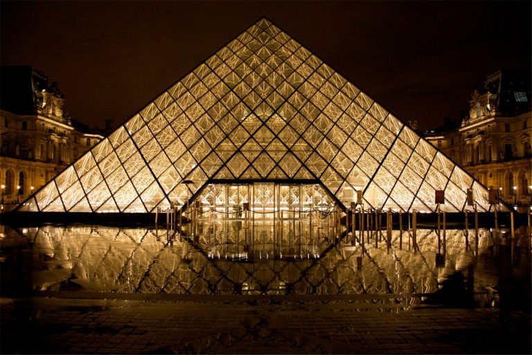 El Museo del Louvre abre sus puertas al mundo y publica gratis toda su colección